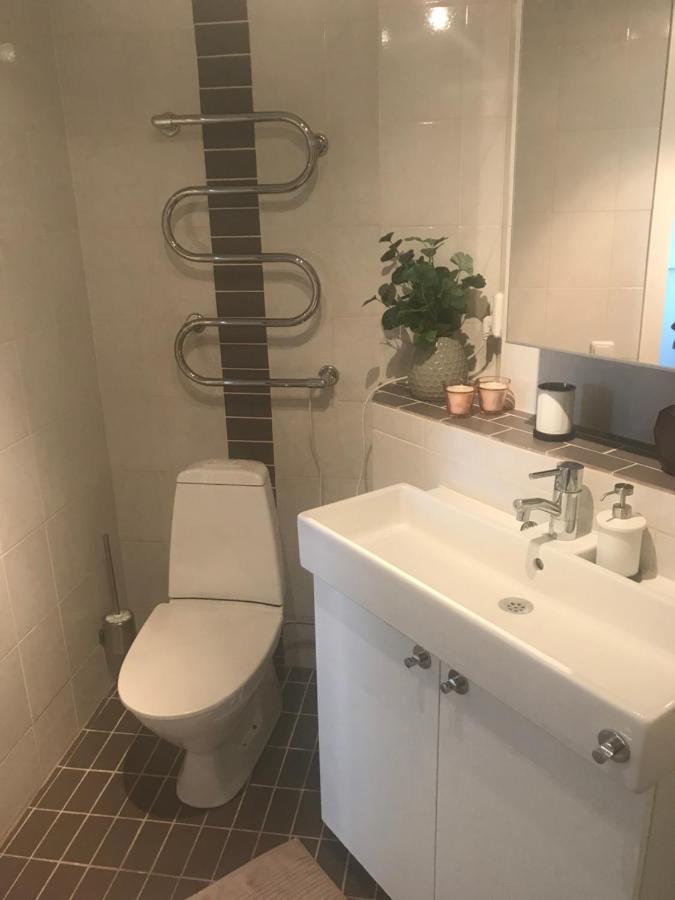 2 Rum Och Koek Pa Faerjestad Karlstad Dış mekan fotoğraf