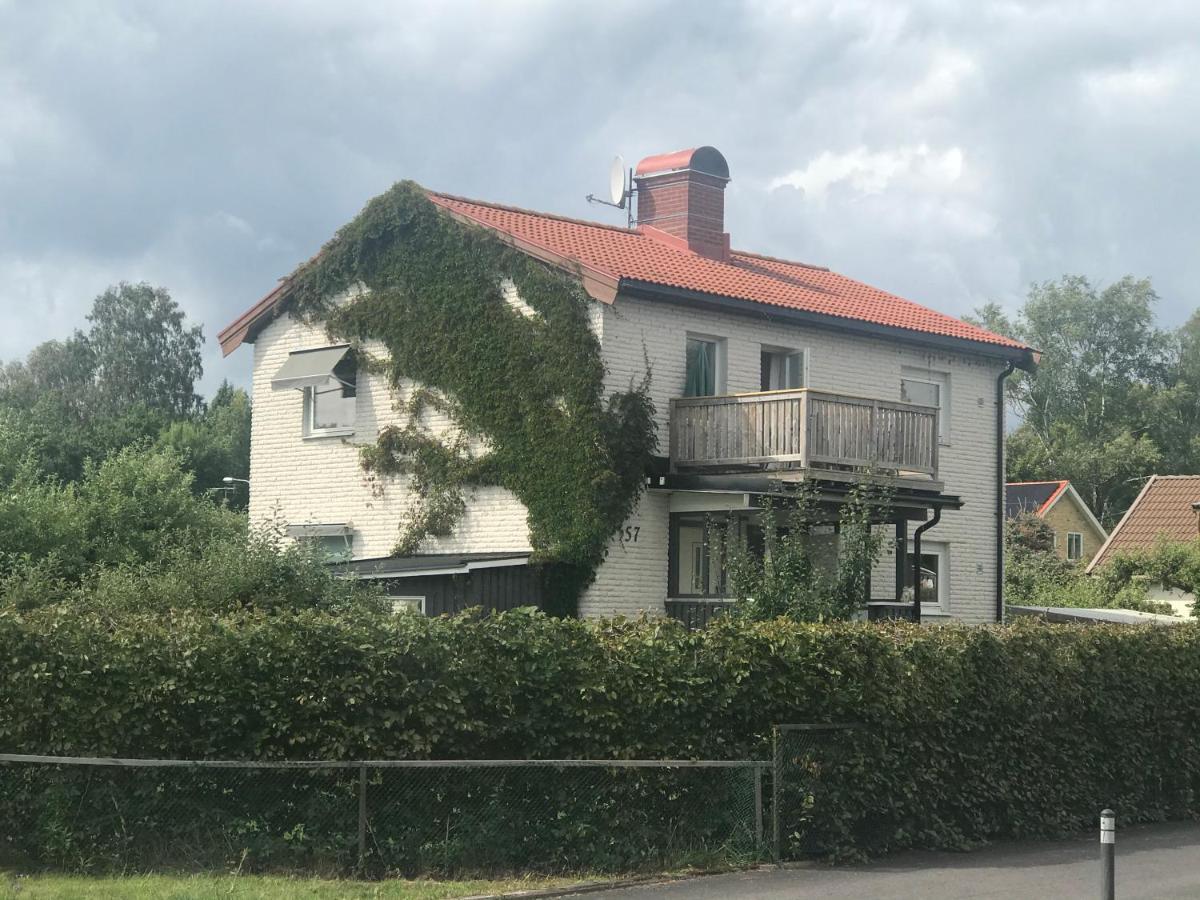 2 Rum Och Koek Pa Faerjestad Karlstad Dış mekan fotoğraf
